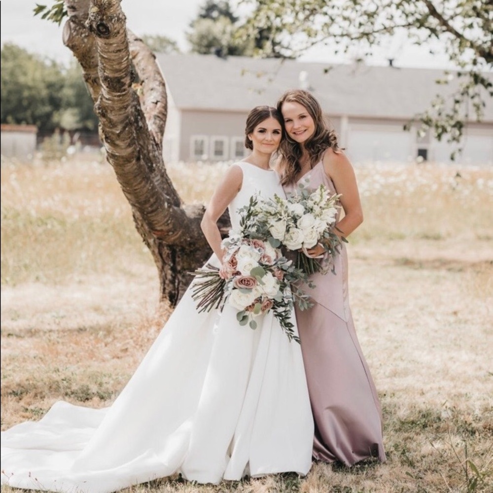 Lulu’s Buena Dusty Lavender Satin Dress